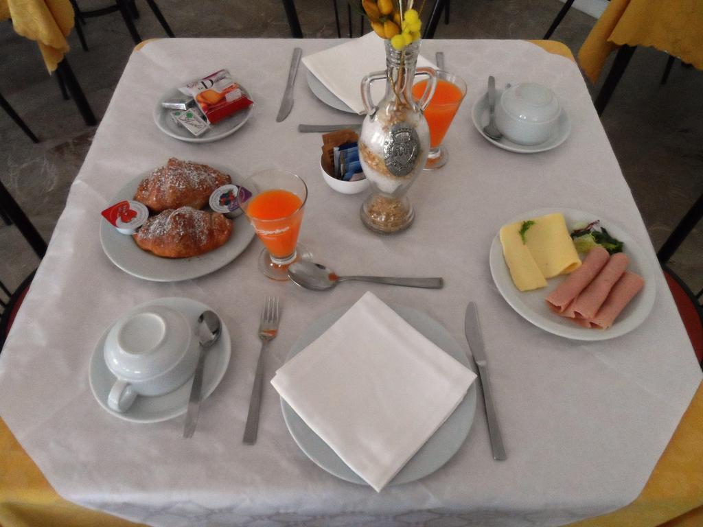 Hotel La Dolce Vita Rimini Eksteriør billede