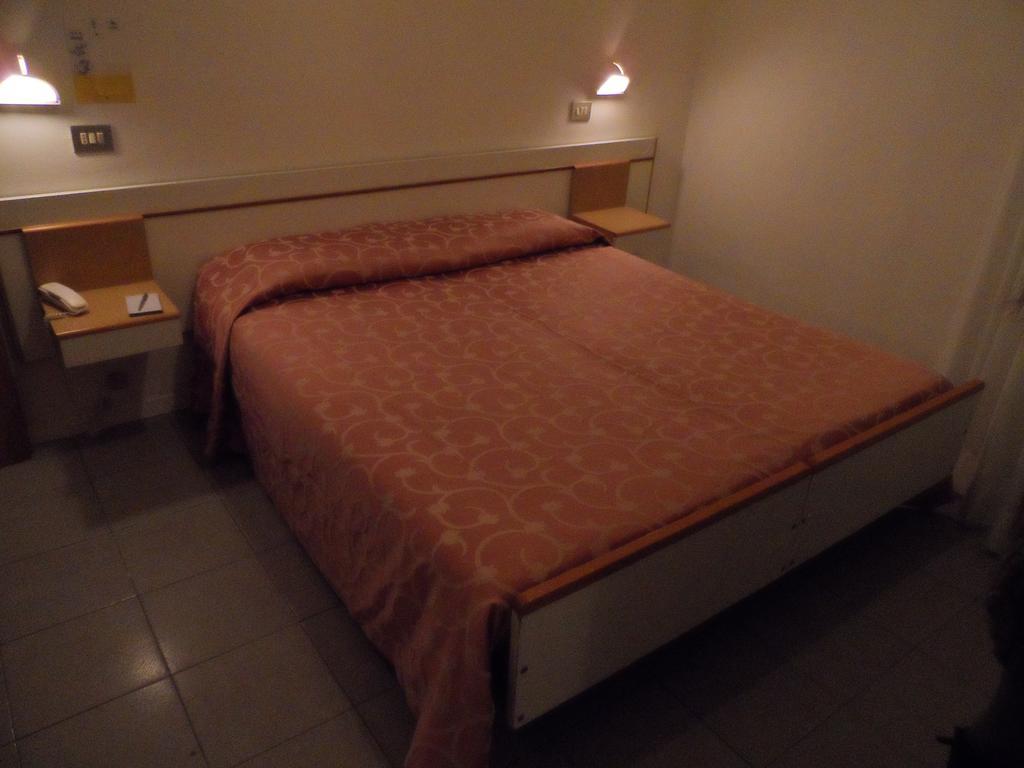 Hotel La Dolce Vita Rimini Eksteriør billede