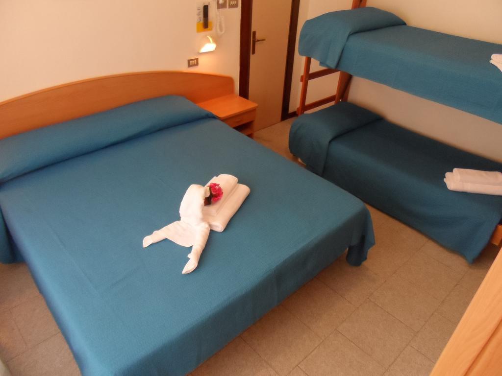 Hotel La Dolce Vita Rimini Værelse billede