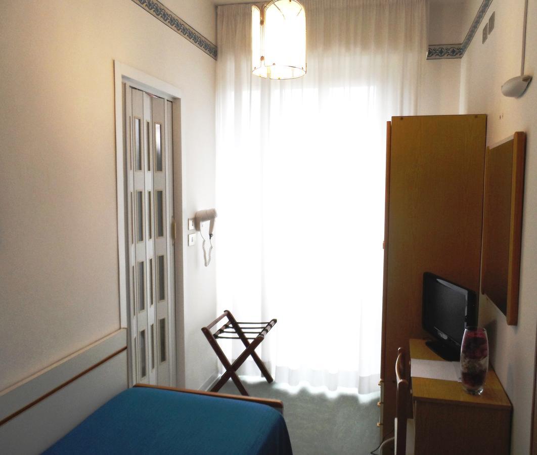 Hotel La Dolce Vita Rimini Værelse billede